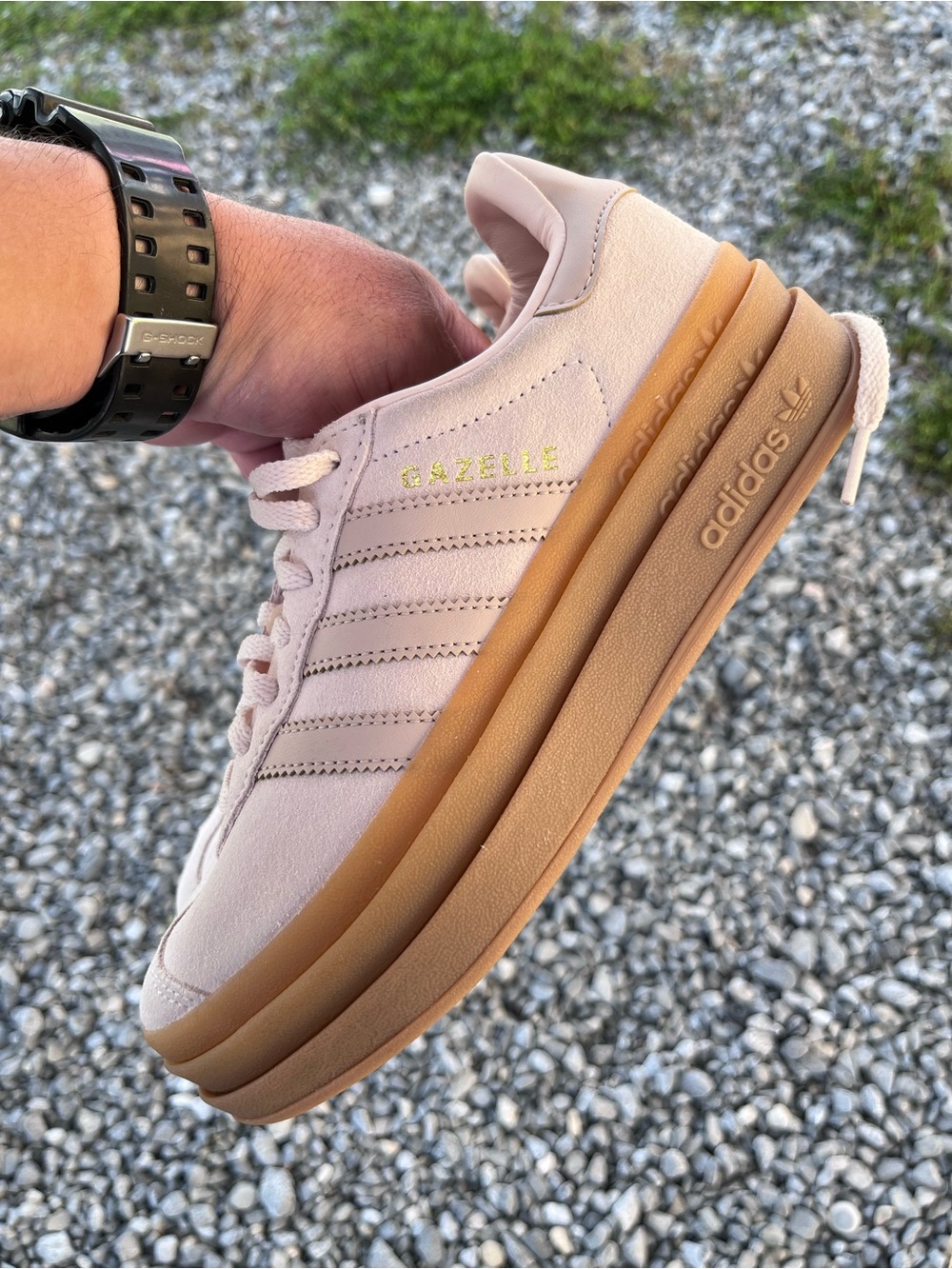 Adidas Gazelle
Bold/Platform
Lifestyle Shoes
Size 4.5 Youth/6 Women